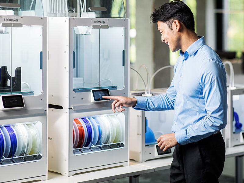 Ultimaker S5 Material Station in Office