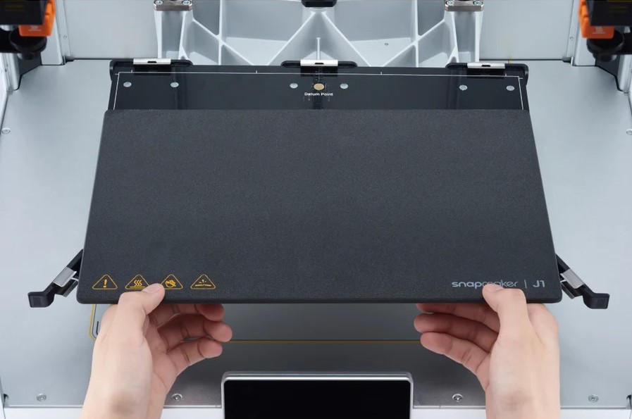 Putting the Snapmaker Double-sided PEI Glass Plate in J1/ J1s