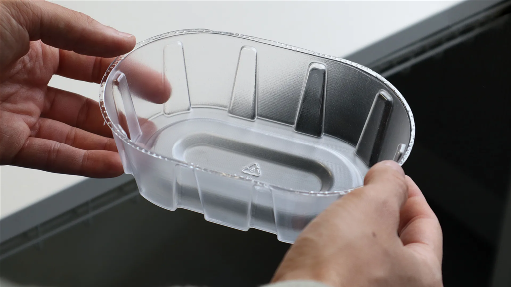 Multiplier壓力成型PETG-原型食品安全包裝，並在幾分鐘內製出透明模型