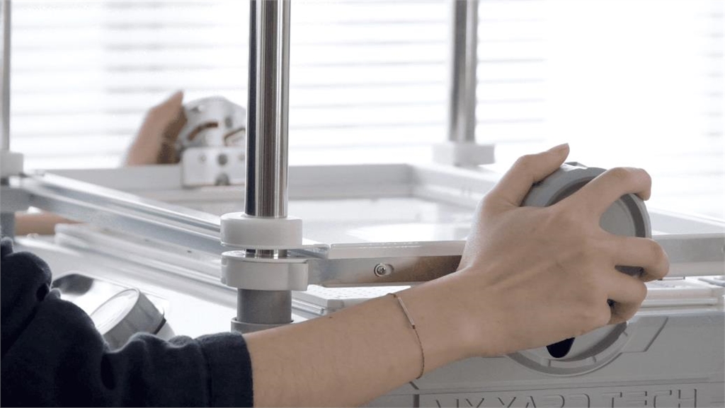 FORMART S有快速鎖板、任意停安全托架