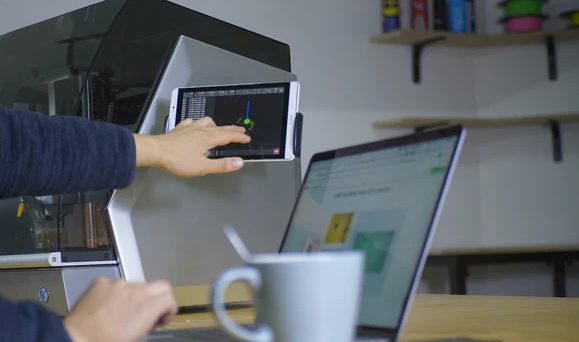 Makera 4th Axis Module組件易於設置