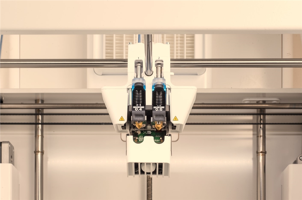 Ultimaker PET CF碳纖維在工具頭內