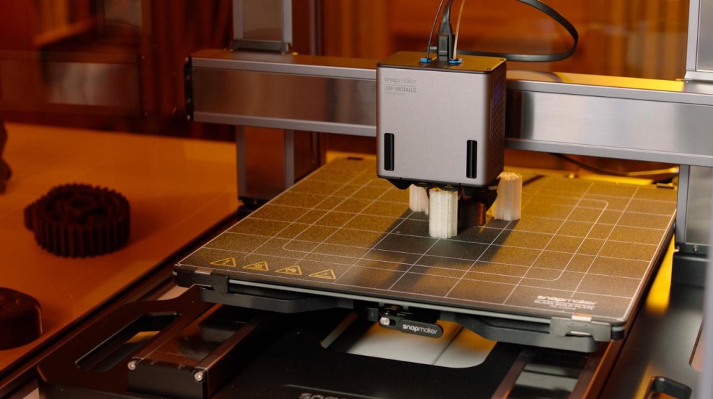 帶支撐的 Snapmaker Artisan 列印模型範例 帶支撐的 Snapmaker Artisan 列印模型範例