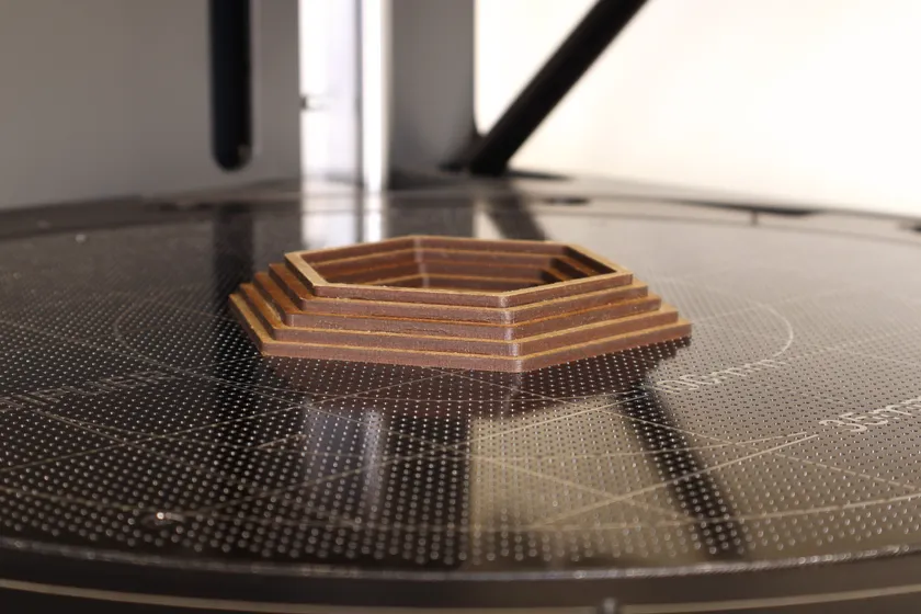 雷射切割模板用於補償缺乏傾斜角度的階梯示意