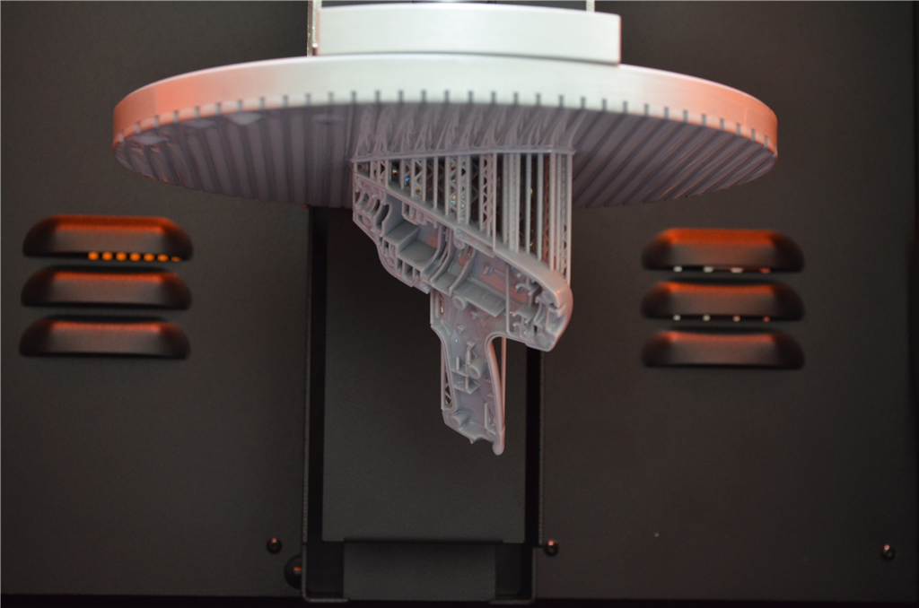 電鑽外殼未取下側面 電鑽外殼未取下側面