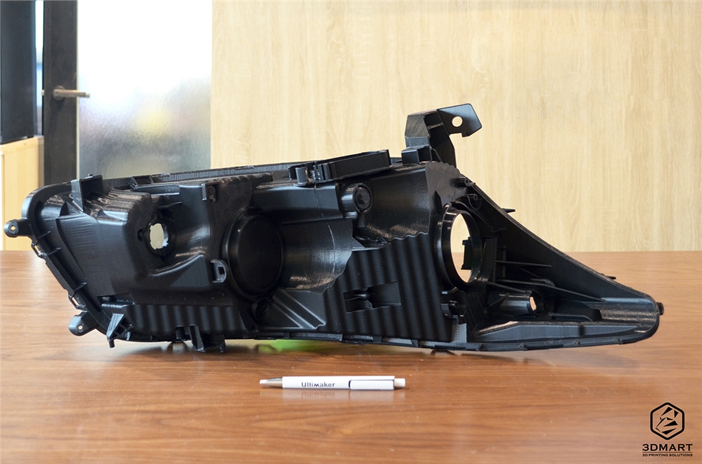 3D列印車燈組裝完成